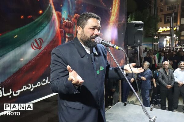 تجمع مردم غیور باقرشهر در شب ولادت امام امام رضا (ع)