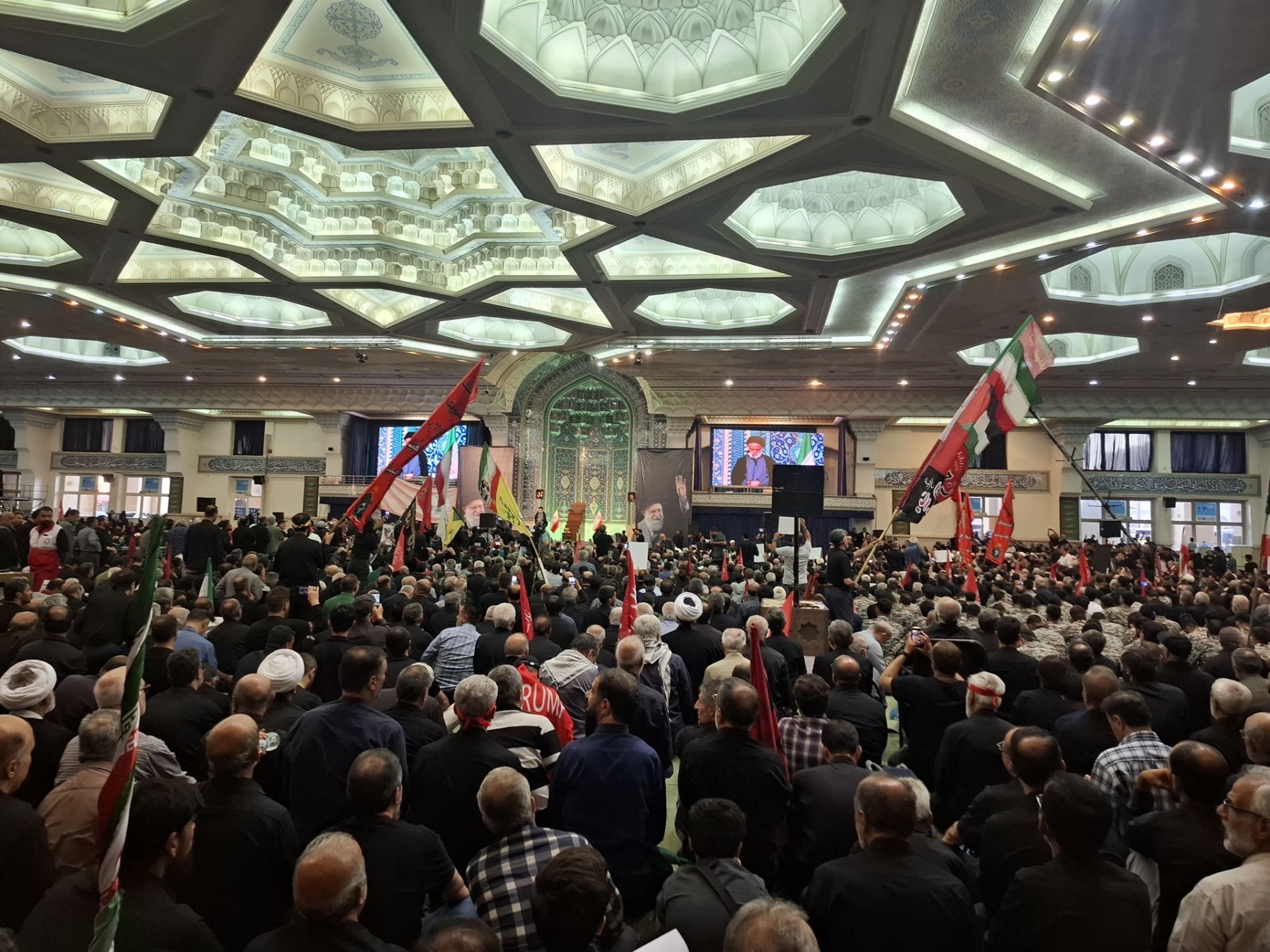مراسم بزرگداشت امام مجاهد شهید در مصلای تهران از سوی رهبر انقلاب