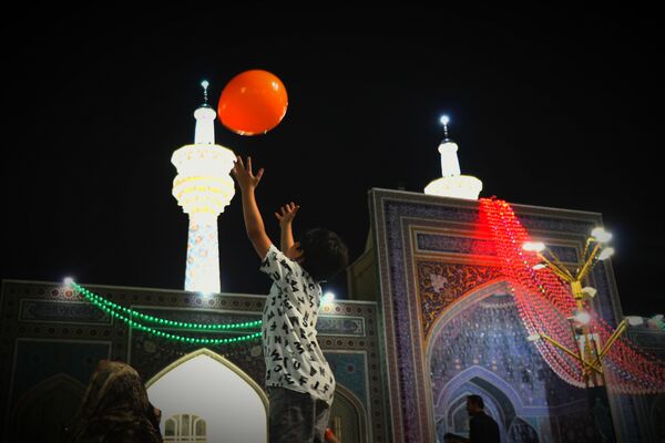 عید امامت در حرم امام رضا(ع)