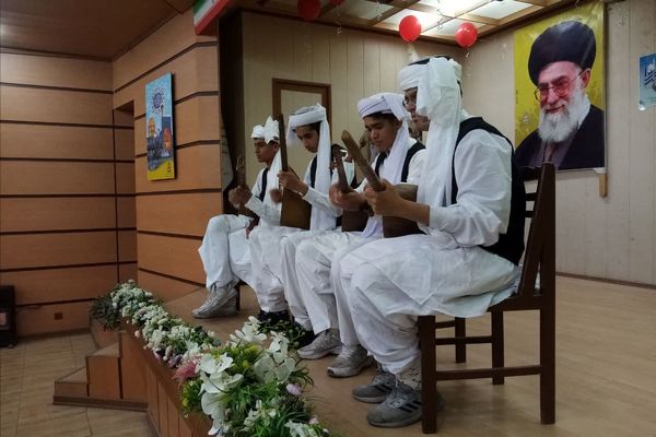 هنرنمایی دانش‌آموزان نوازنده در دیار شیخ جام
