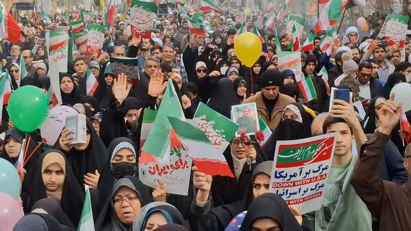 شکوه حضور نوجوانان در راهپیمایی 22 بهمن مردم قم