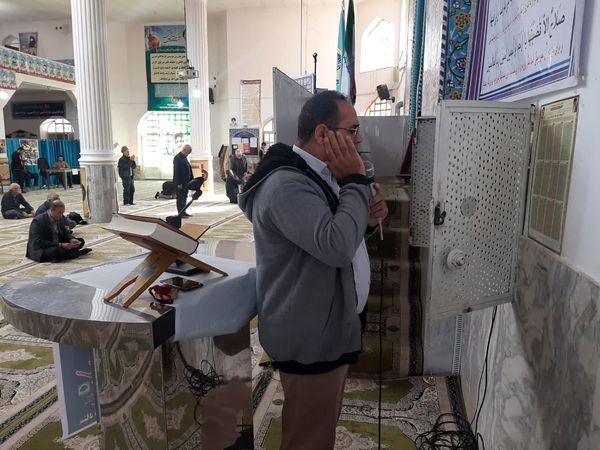 برپایی میز خدمت و جمع آوری کمک‌های مردمی برای جبهه مقاومت 