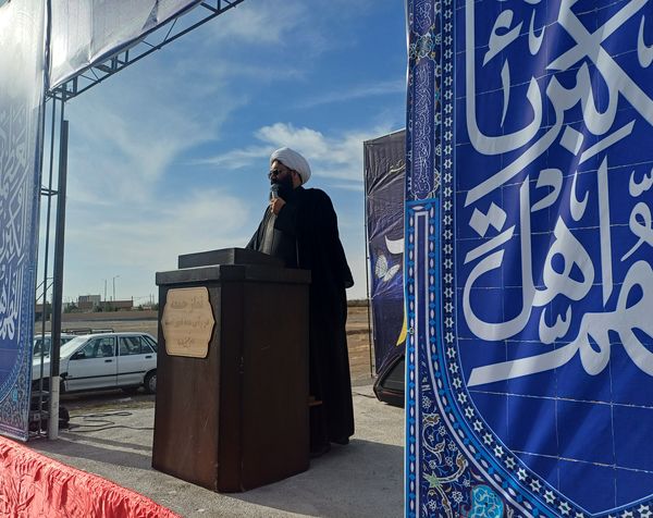 نماز عید فطر در گلزار شهدا شهرستان کوهپایه