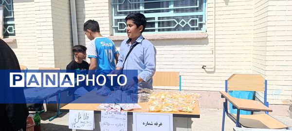 برپایی بازارچه در مدرسه ولیعصر آشخانه 