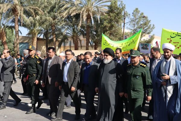 برگزاری راهپیمایی باشکوه ۱۳ آبان در شهرستان بافق 