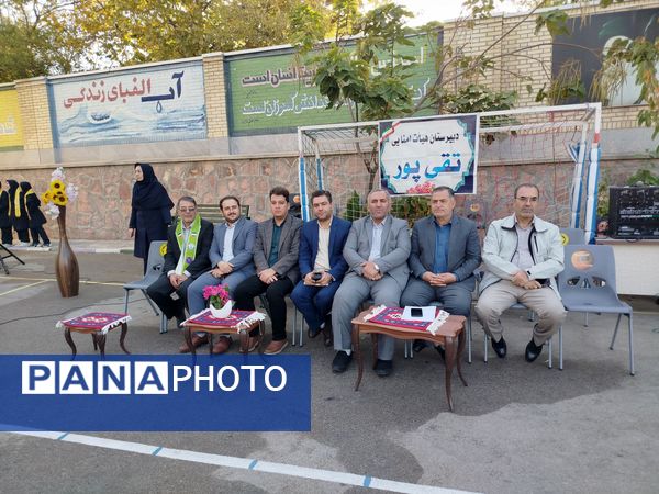 صبحگاه تمام تشکیلاتی دبیرستان تقی‌پور مراغه