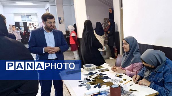 برگزاری افتتاحیه نمایشگاه مشاغل در هنرستان نور،ملارد 