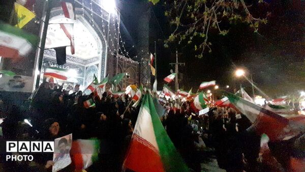 خون می‌دهیم ولی خاک هرگز