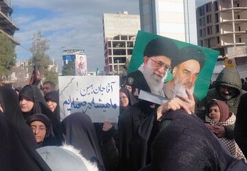 راه‌ امام خامنه‌ای ادامه دارد