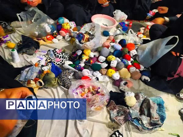 ساخت بیش از ۴۰۰ عروسک در آستانه شهادت حضرت رقیه سلام الله علیها 