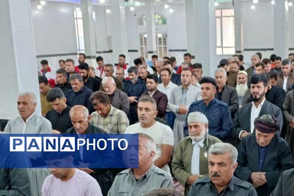 نماز عید سعید قربان در ثلاث باباجانی