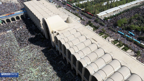 نماز جمعه تهران به امامت مقام معظم رهبری