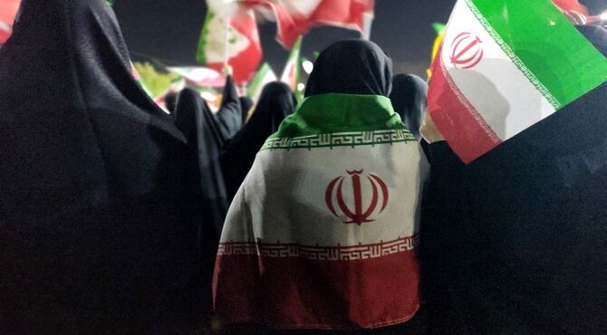لبیک مردم به ندای رهبر انقلاب و حمایت از نیروهای مسلح