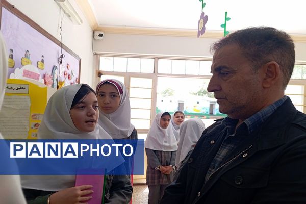 نمایشگاه صنایع دستی و طرح جابربن حیان در مدرسه فردوسی اردبیل