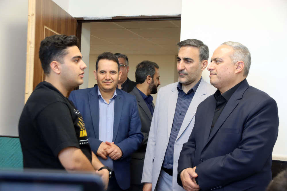 دیدار صمیمانه مدیر آموزش پرورش شهرستان‌های تهران با دانش‌آموزان اردوی مطالعاتی مدارس اسلامشهر