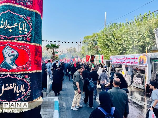 تجلیِ شکوهِ ایمان در مسیرِ عاشقی؛ تهران یکپارچه غرق در سوگِ اربعین