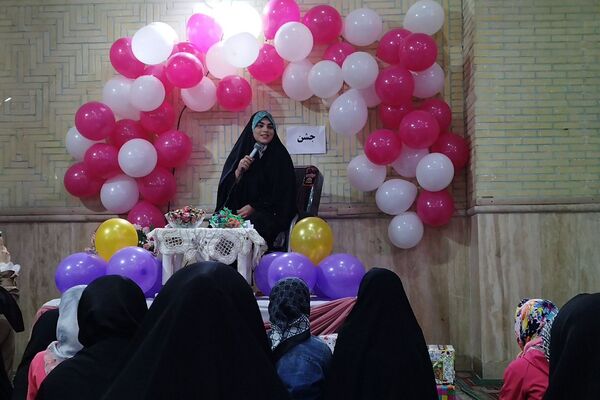 محفل دانش آموزی مقدامه میزبان ولادت حضرت زهرا (س)