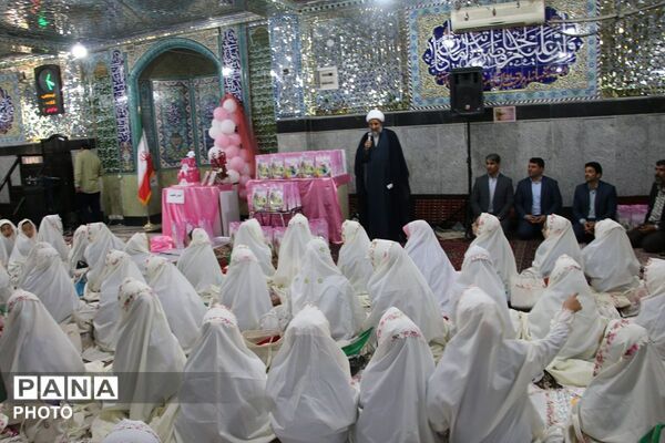 طنین بندگی در جشن تکلیف دانش‌آموزان دختر شهرستان قرچک