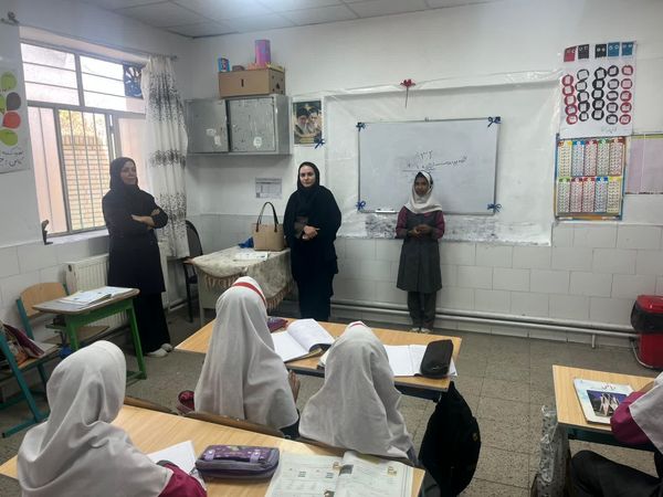 بازدید سرگروه‌های آموزشی از مدارس خاتم 