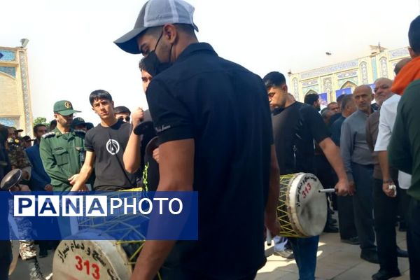 تشییع پیکر شهید دانش‌آموز در شاهچراغ(ع)