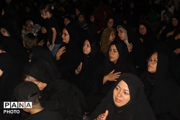 آیین عزاداری شب پنجم محرم در مسجد شیرزاد