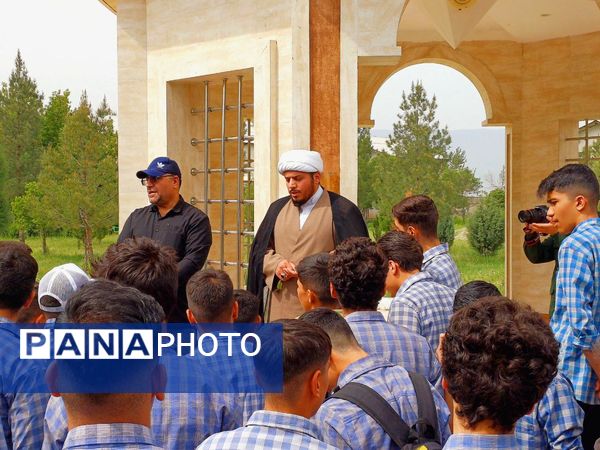 اردوی آموزشی تیراندازی و بازدید از موزه و مزار شهدای گمنام در شهرستان بروجرد