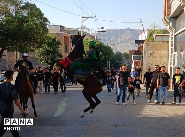 کاروان عاشورایی در تفرش همزمان با دومین روز محرم الحرام 