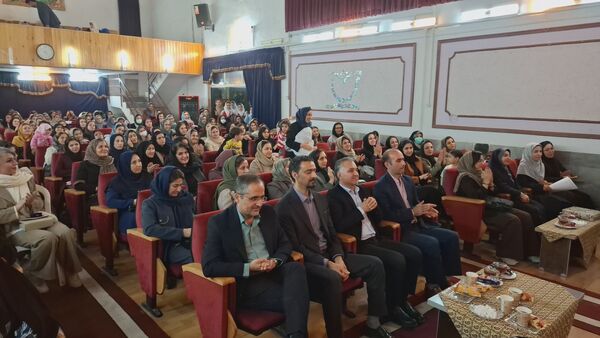 گرامیداشت روز مادر مدرسه دخترانه ۱۷ شهریور 