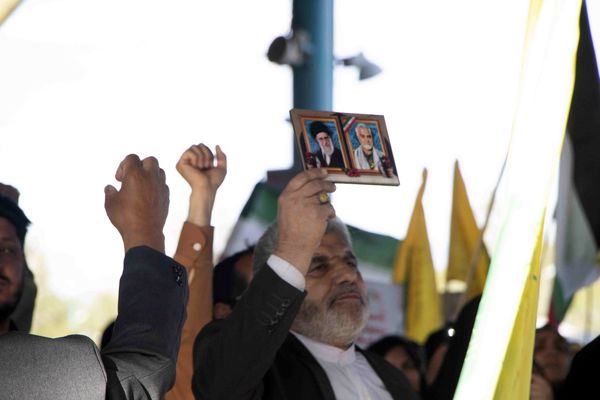 تجمع مردم یزد در پی عملیات «وعده صادق»