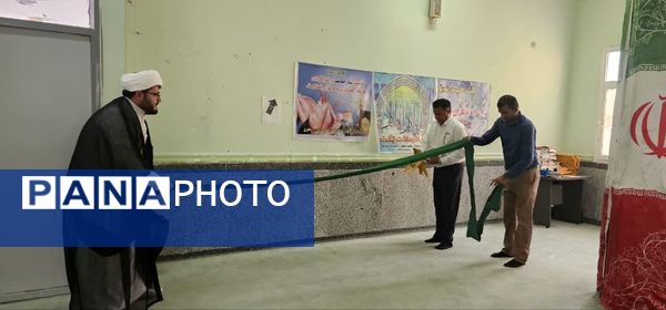 غبارروبی نمازخانه‌های مدارس قشم در آستانه سال تحصیلی جدید