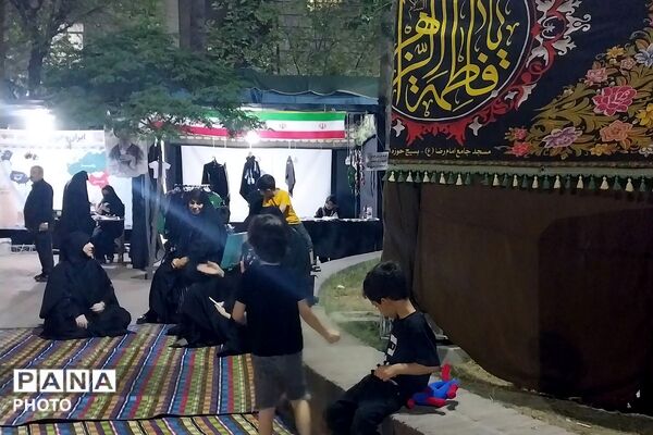 گردهمایی شبانه در محله ۱۳ آبان شهرری 