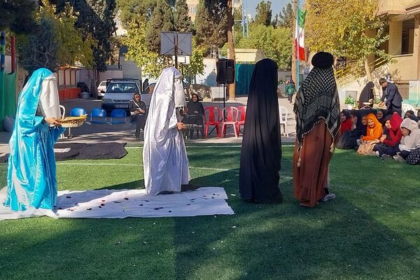 مراسم سوگواری شهادت حضرت فاطمه(س) در مدارس ناحیه 2 بهارستان