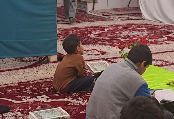 ضیافت افطاری و قرائت جزء هفتم قرآن کریم در مسجدالرضای نیشابور 