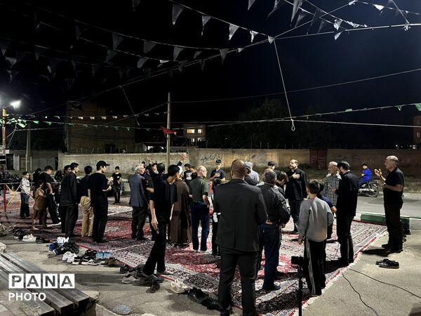 شور حسینی در شهرک ینگی امام  در شب اول محرم 