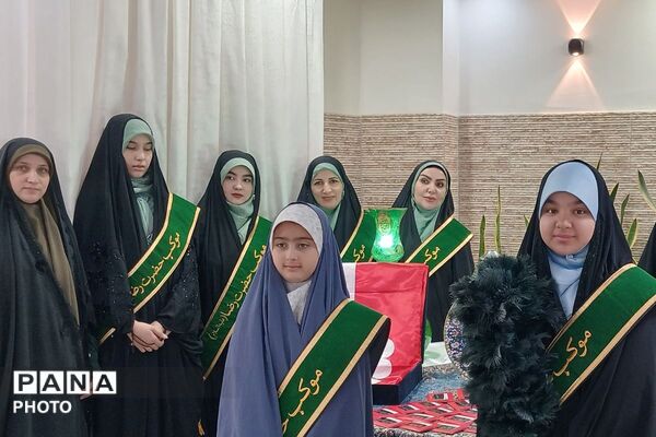 تجلیل خادمان امام رضا (ع) از پرستاران در اسلامشهر