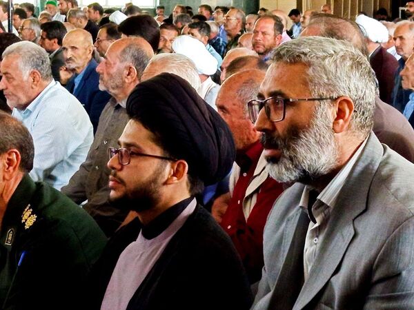 نماز جمعه ای با رنگ خون شهید در کاشمر