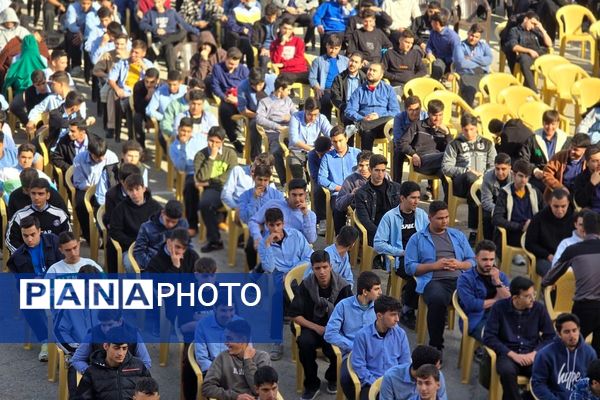 هنرستان موفقیان اسلامشهر میزبان آیین یادواره شهدا با حضور جمعی از مسئولان بود