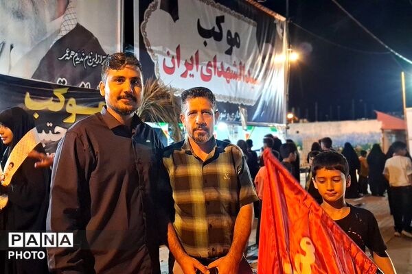 صحنه دیگری از عشق و ارادت ملت به رهبر در سومین شب سال جدید در شهرستان باشت