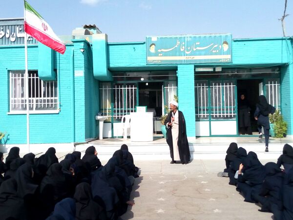 برگزاری گفتمان مهدوی در دبیرستان فاطمیه
