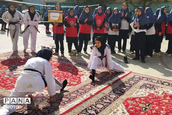 المپیاد ورزشی درون مدرسه‌ای در مدارس شاهد نجمه، راضیه شکرایی و شهید مجید مجیدی ناحیه دو شهرری 