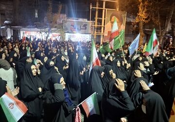 حضور پرشور مردم انقلابی کوهدشت در بیست و نهمین شب تجمع