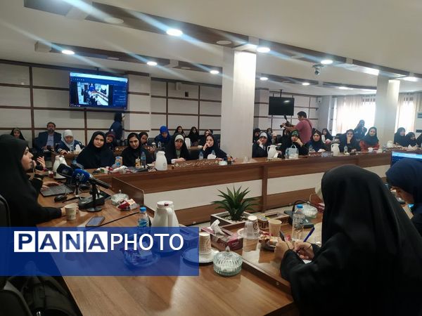 حضور خبرنگاران پانا استان قم در دوره آموزشی نوراوی مهر