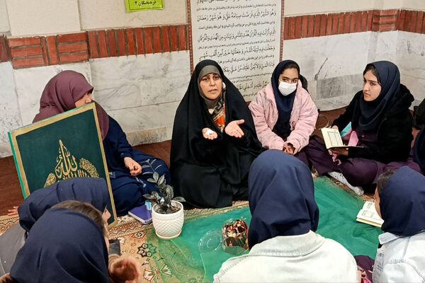 محفل انس با قرآن کریم در مدرسه نرگس و فرهیختگان2 پردیس
