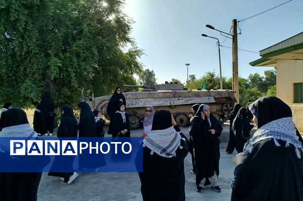 نخستین ایستگاه راهیان نور؛ حضور دانش‌آموزان رباط‌کریم در یادمان دوکوهه