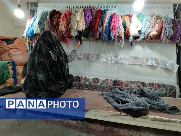 هنر قالی بافی ،پیشه‌ سنتی‌ بانوان‌ مهدی آباد خلیل آباد 