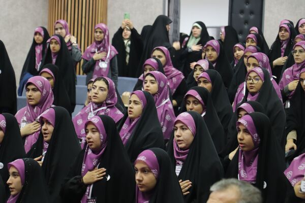 اجتماع دختران نوجوان پیشران انقلاب نجم الهدی