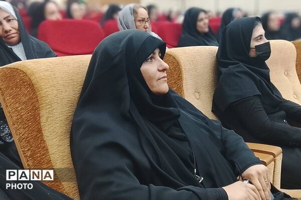نشست اولیا و مربیان پایه‌های هفتم و هشتم دبیرستان پویندگان