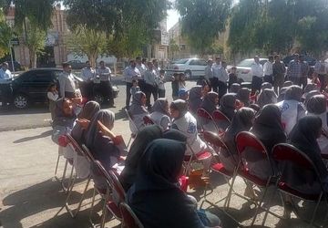 دیدار دانش‌آموزان پیشوا با آتش‌نشانان در روز ملی آتش‌نشانی و ایمنی