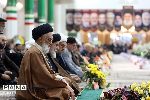آیین خطبه خوانی خادمان حرم حضرت معصومه(س) در روز دختر