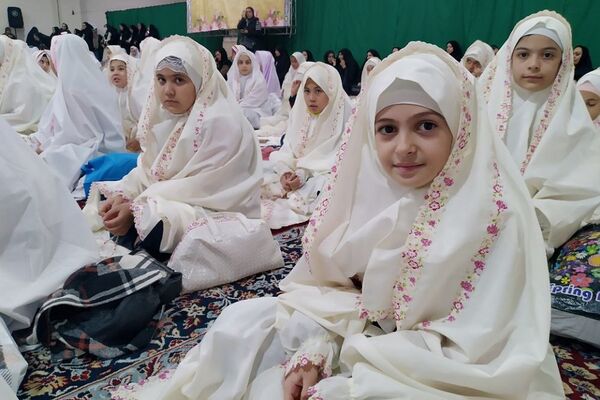 جشن فرشته‌ها در شهر قیامدشت ری یک